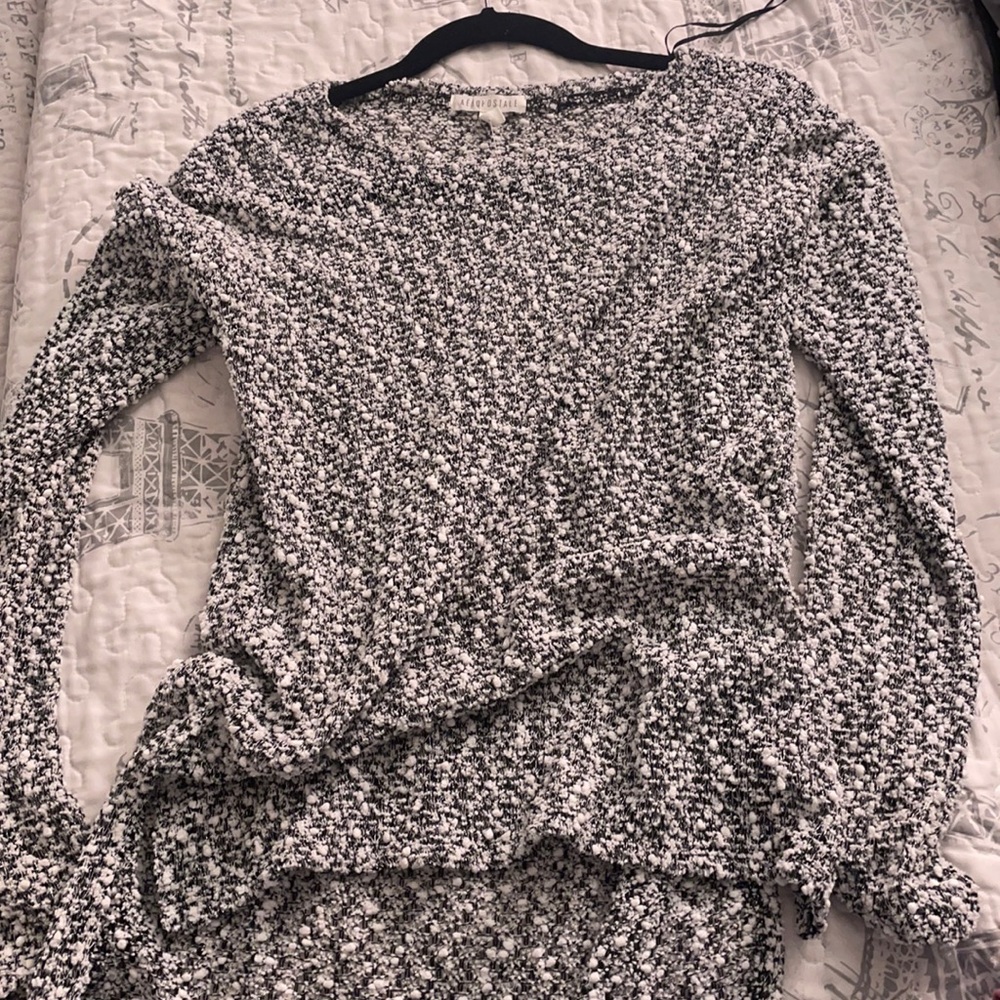 oversized aeropostale black and white sweater xs